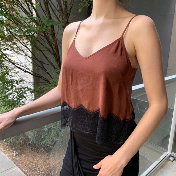 Aritzia Cropped Lace Tank - Picture 3 of 3